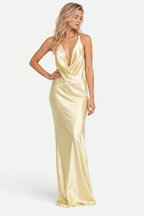 Xylara | Elegant Halter Neck Bodycon Dress