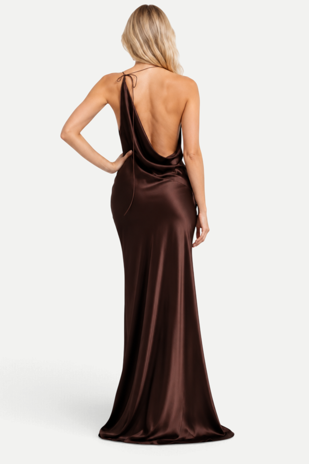 Xylara | Elegant Halter Neck Bodycon Dress