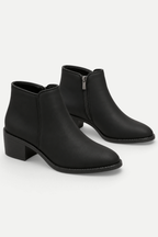 Zephyrelle | Pointed Toe Low Heel Ankle Boots