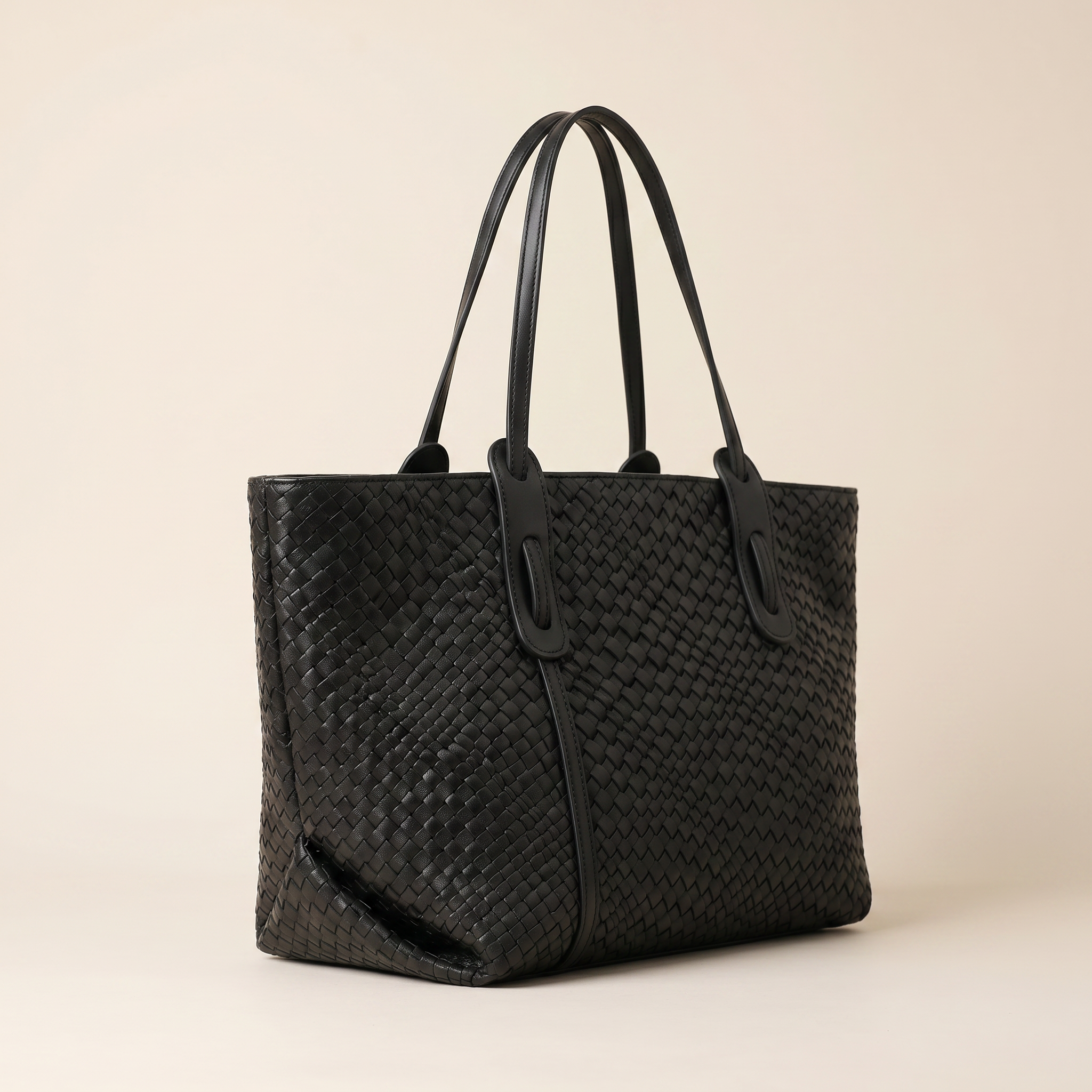 Norrielle Women’s Retro Woven Shoulder Tote Soft Leather
